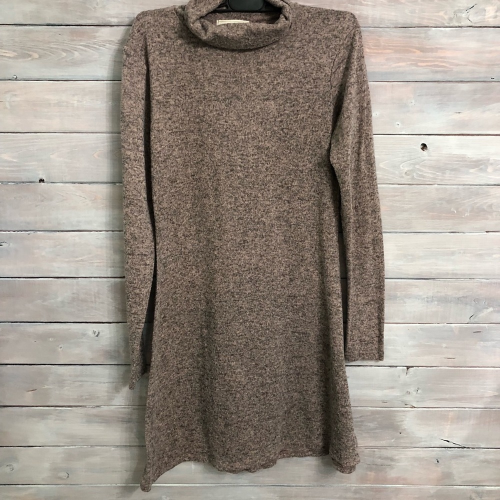Pink and gray long sleeve dress